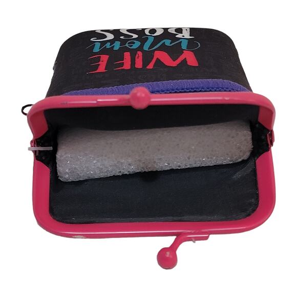 NWT Womens Cigarette Case for 100s Wife Mom Boss Twist Clasp Water Resistant - Picture 5 of 5